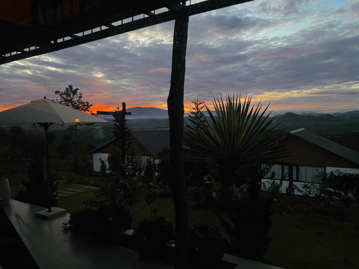 Star Hill Dak Nong Retreat Villa Gia Nghia ภายนอก รูปภาพ